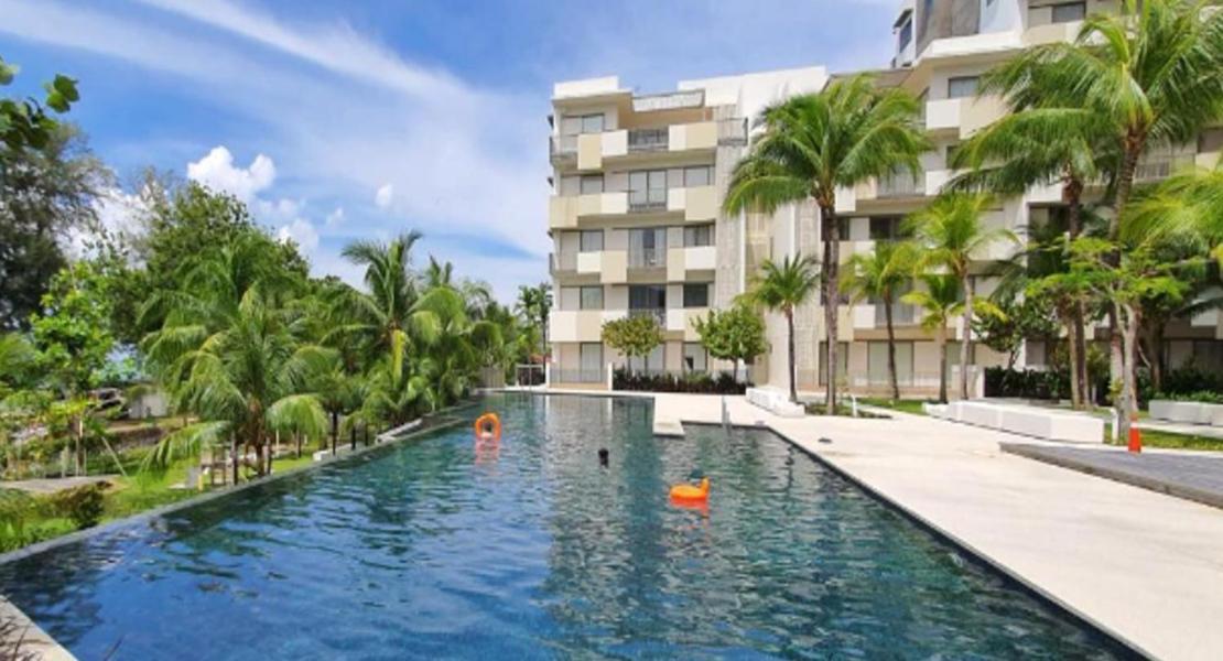 By The Sea Batu Ferringhi Apartment Exterior photo